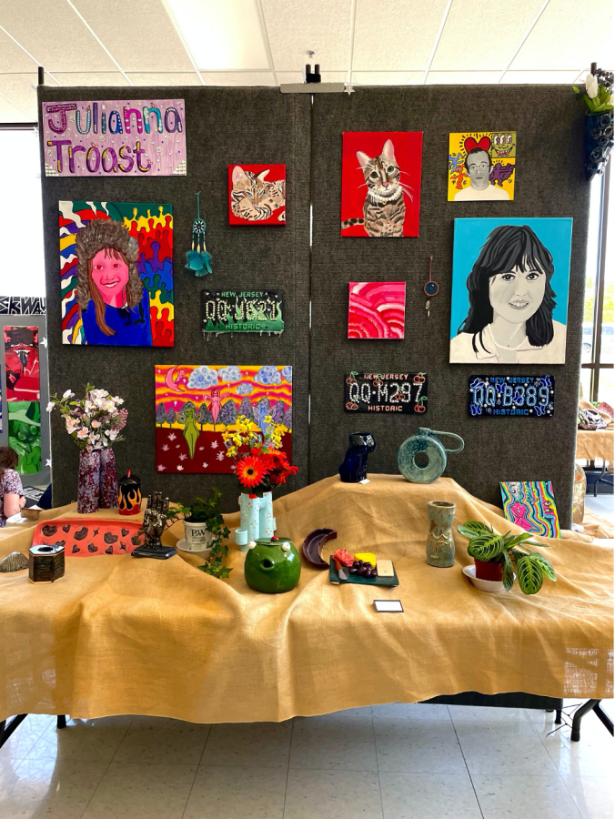 The RHS Department of Visual Arts presented the annual Senior Art Show on Thursday, May 25, 2023, in the high school Commons.
Pictured: A display of ceramic and two-dimensional artwork by senior Julianna Troast.